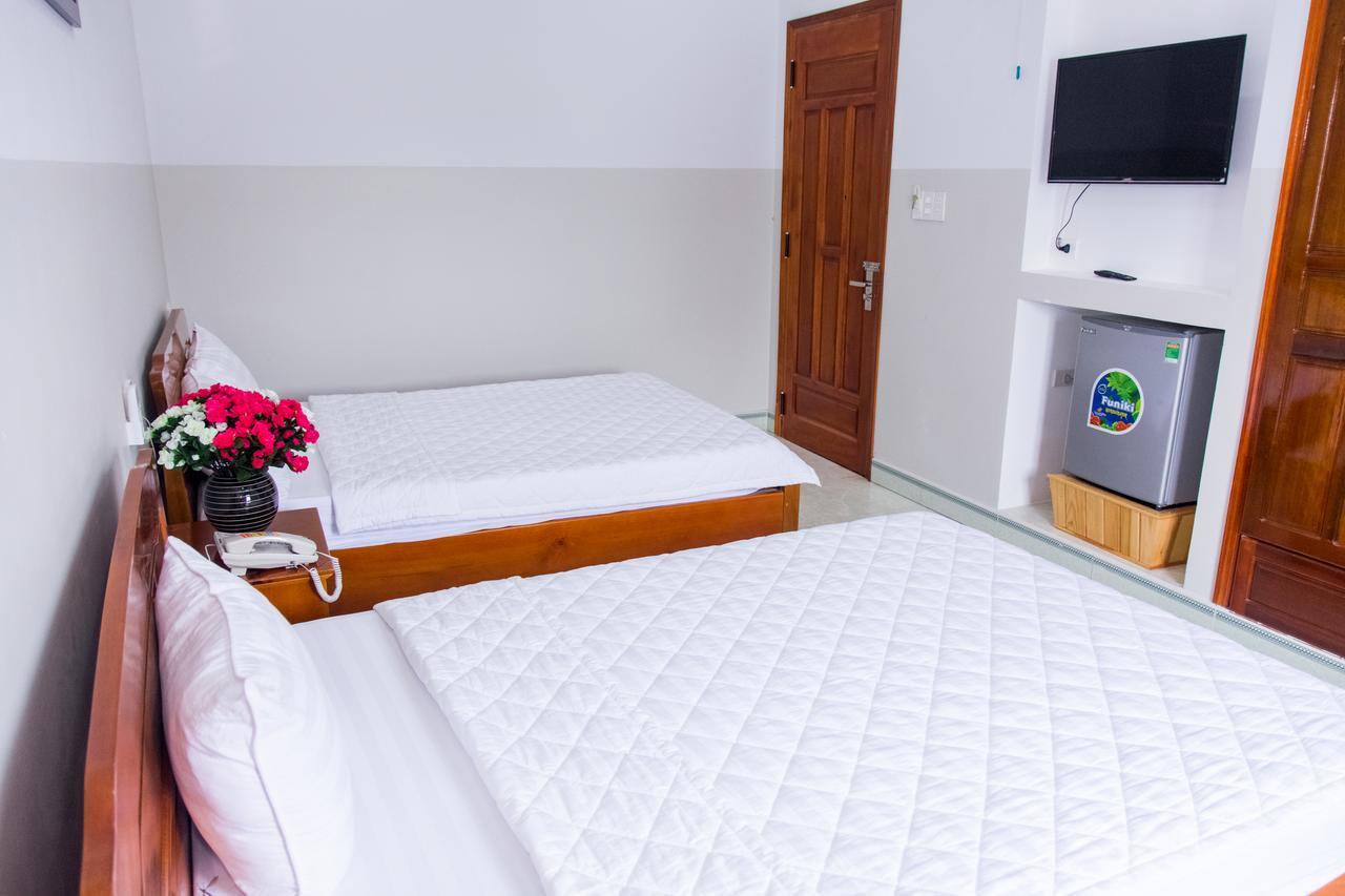 Hoang Thinh Hotel Kon Tum Dış mekan fotoğraf