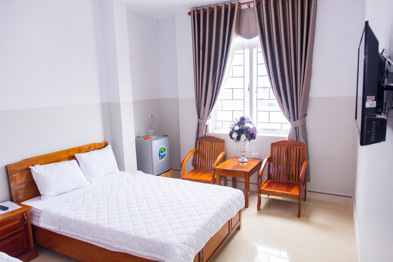 Hoang Thinh Hotel Kon Tum Dış mekan fotoğraf