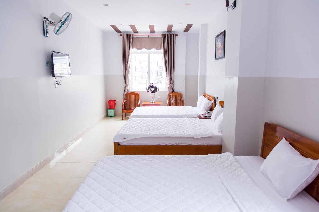 Hoang Thinh Hotel Kon Tum Dış mekan fotoğraf