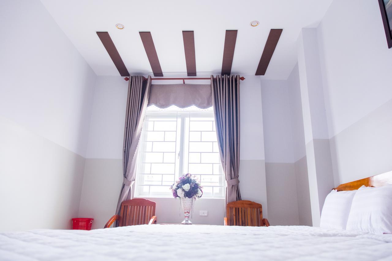 Hoang Thinh Hotel Kon Tum Dış mekan fotoğraf